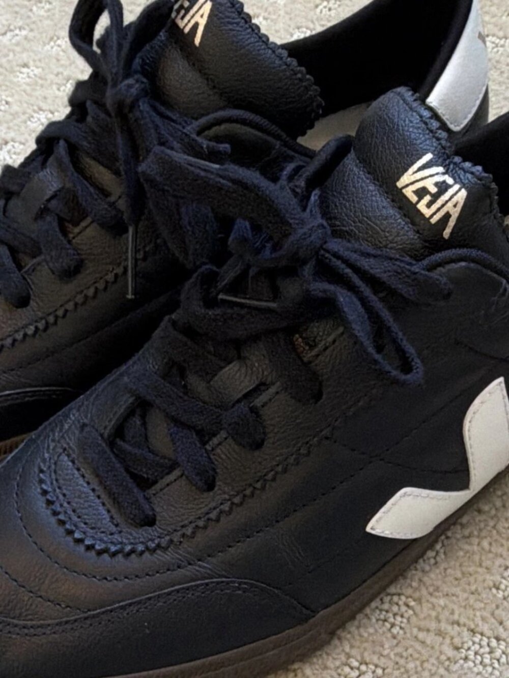 VEJA Panenka Leather Sneakers Black/White